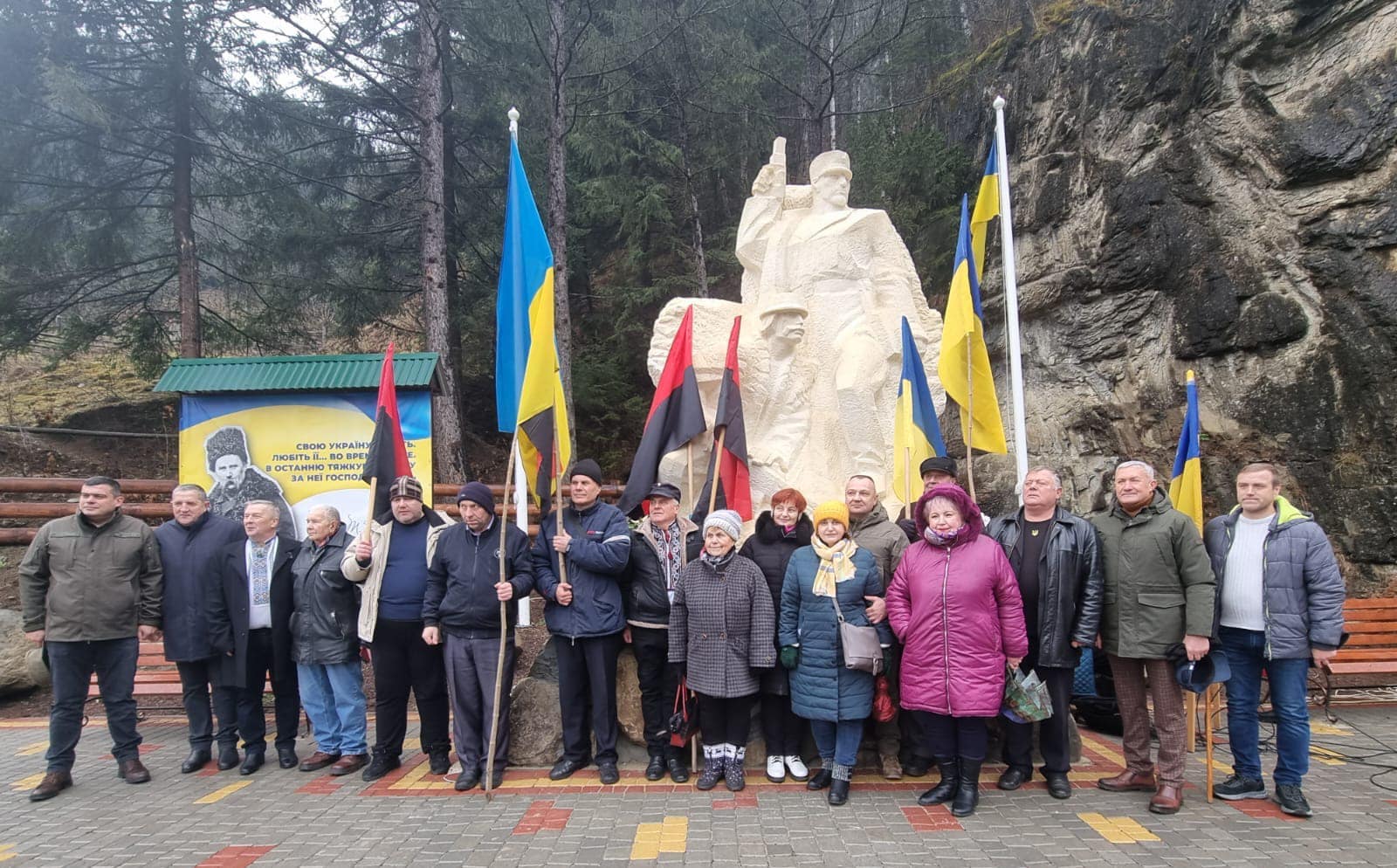 Пам'ятник воїнам УПА відкрили на Буковині