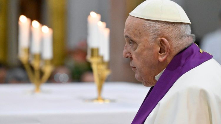 У Ватикані пояснили слова Папи Римського про «підняття білого прапора Україною»