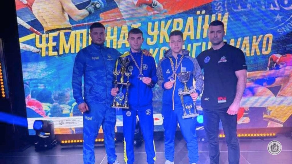 Буковинські кікбоксери здобули нагороди на чемпіонаті України
