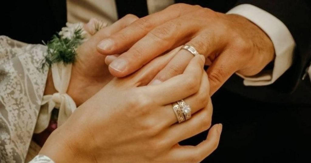 Понад 25 тисяч пар подали заяви про шлюб через Дію