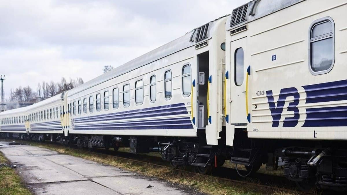 Укрзалізниця призначає регіональний потяг Чернівці – Львів