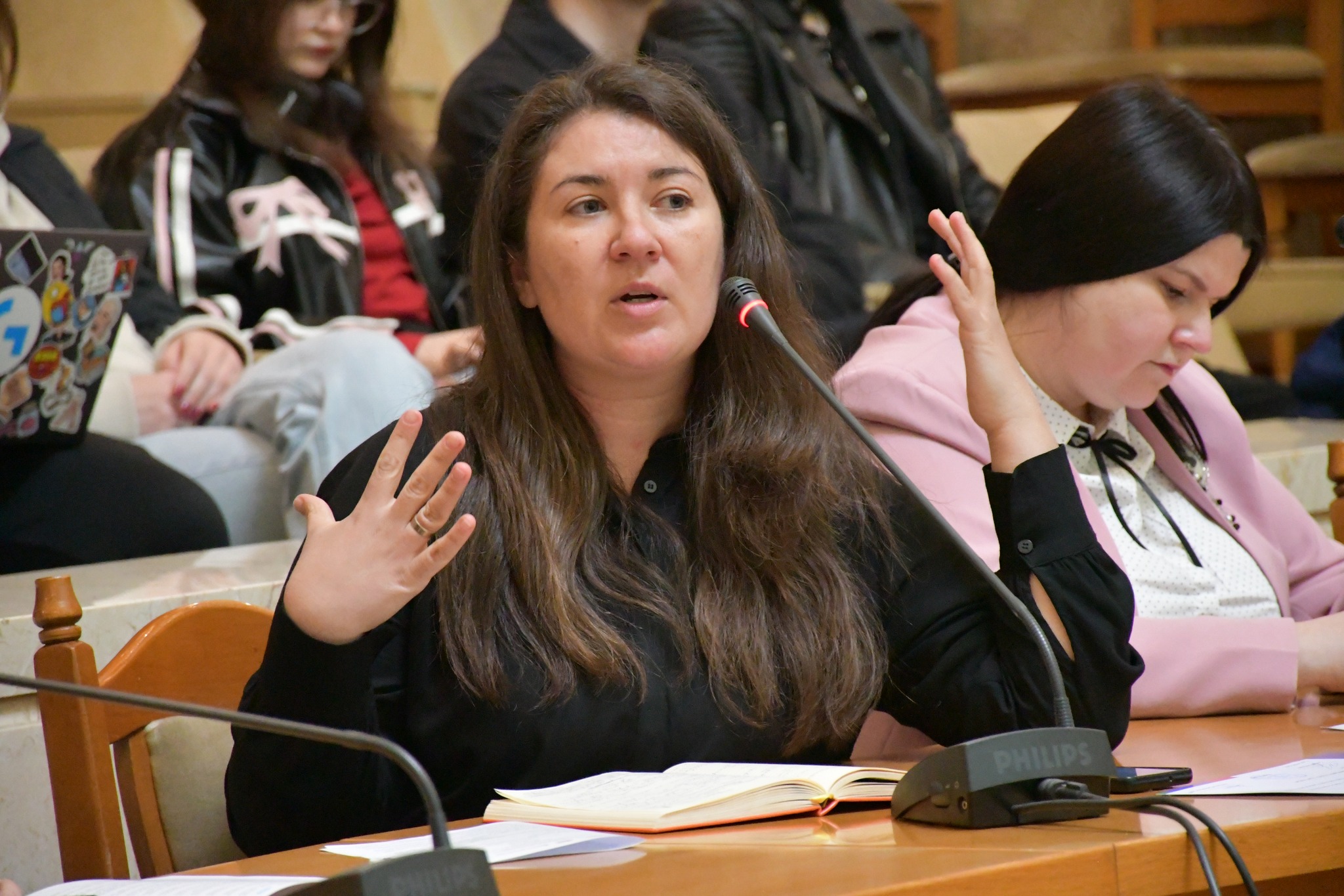 Некоректна комунікація: що таке ейблізм і чому це не ок