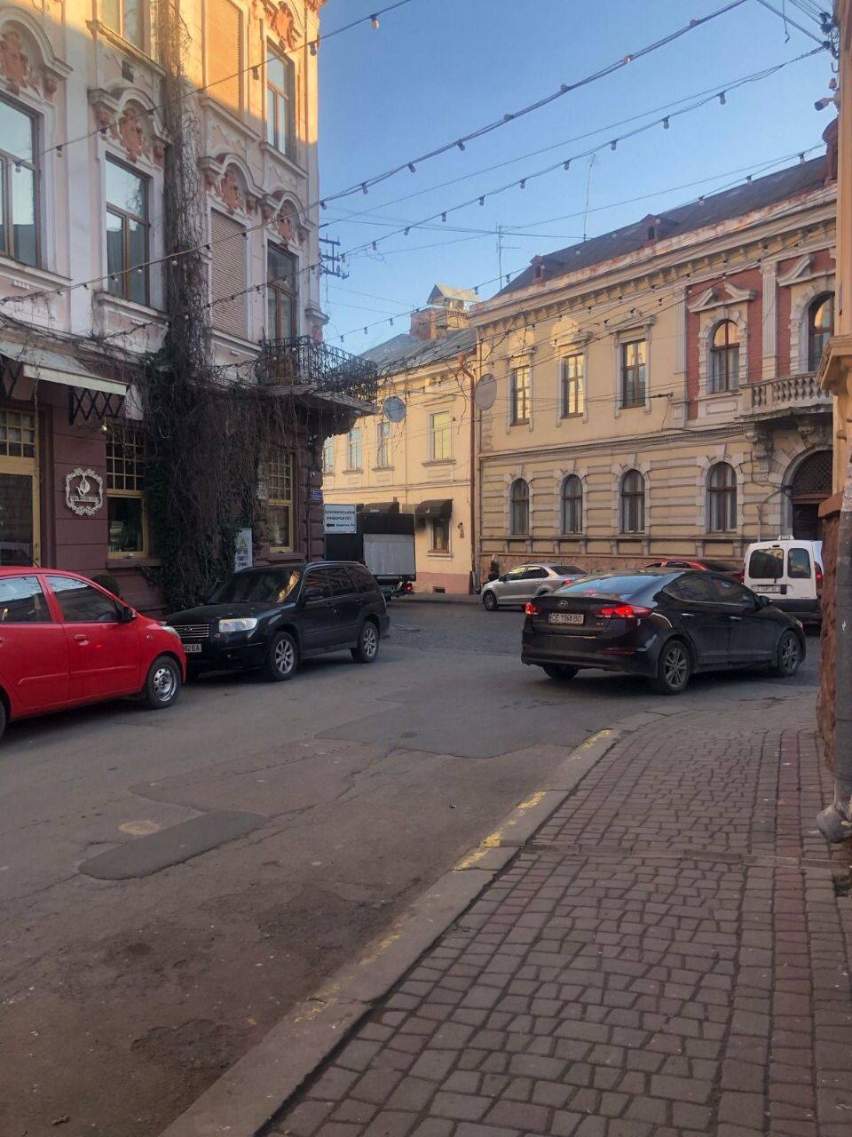 У Чернівцях на двох вулицях змінили напрямок руху