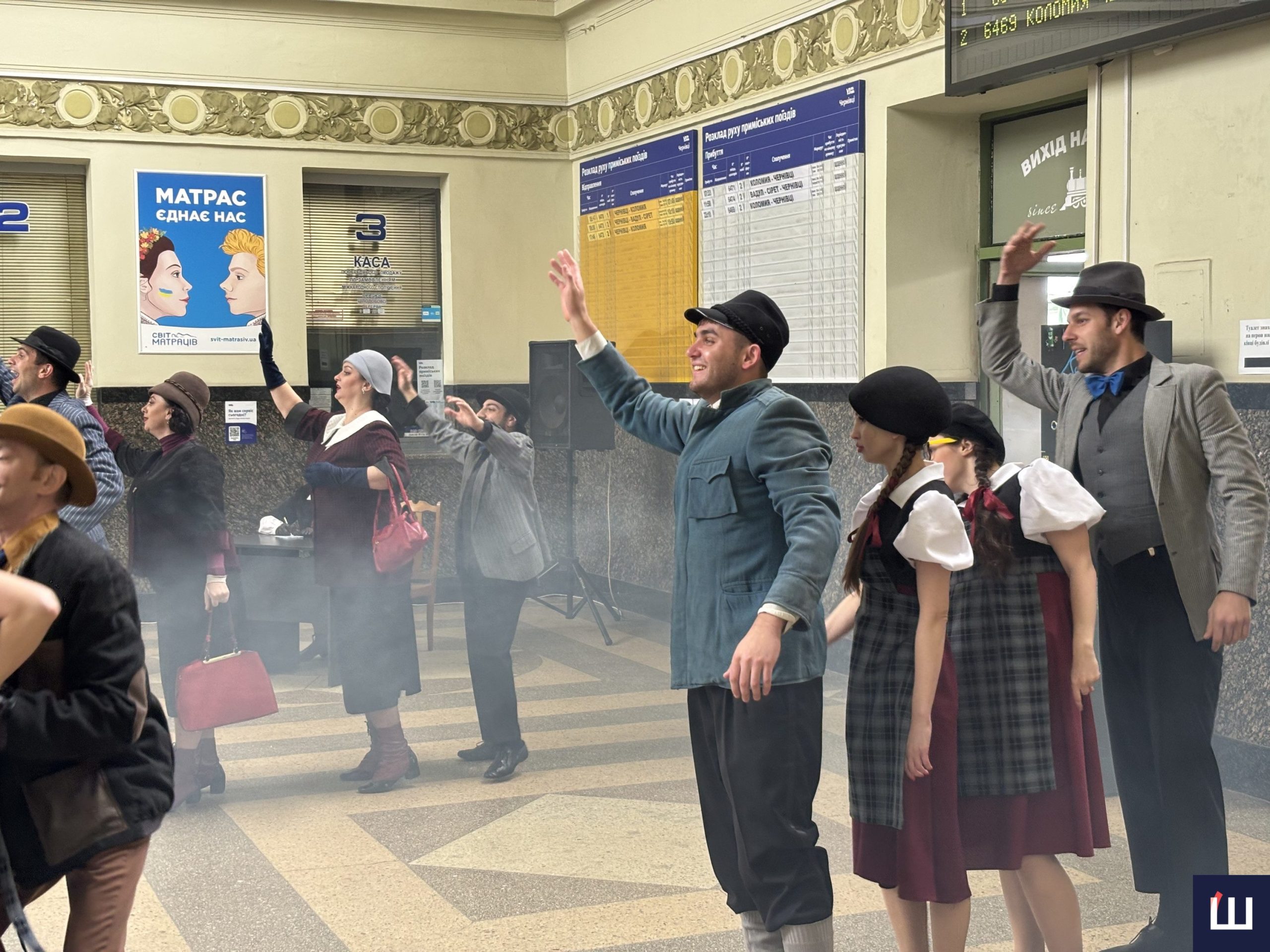 Головна декорація – ретропаротяг: у Чернівцях показали адаптовану постановку п’єси «Зірка без імені»