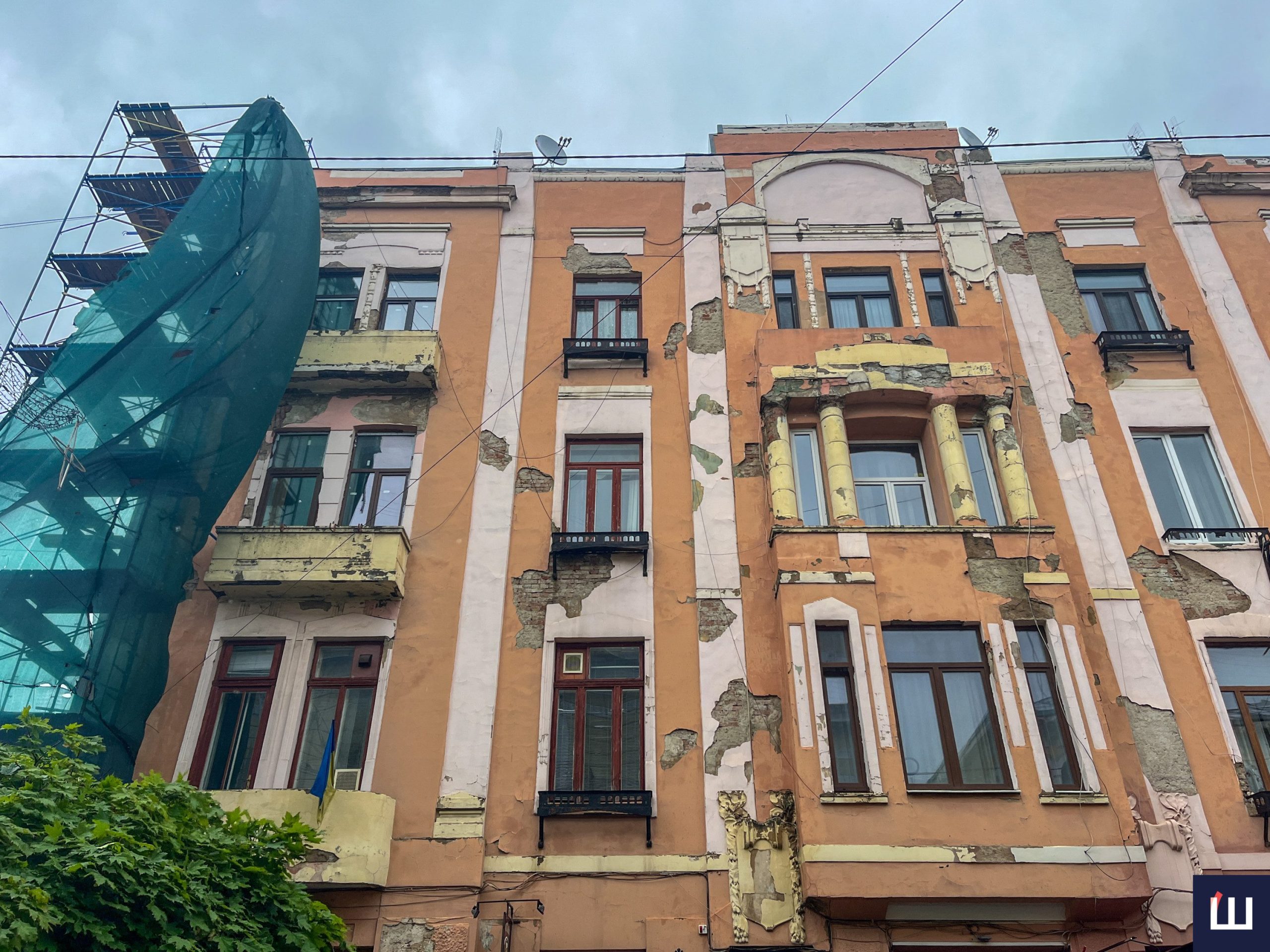 У Чернівцях розпочали реставрацію історичної будівлі на вулиці Ольги Кобилянської