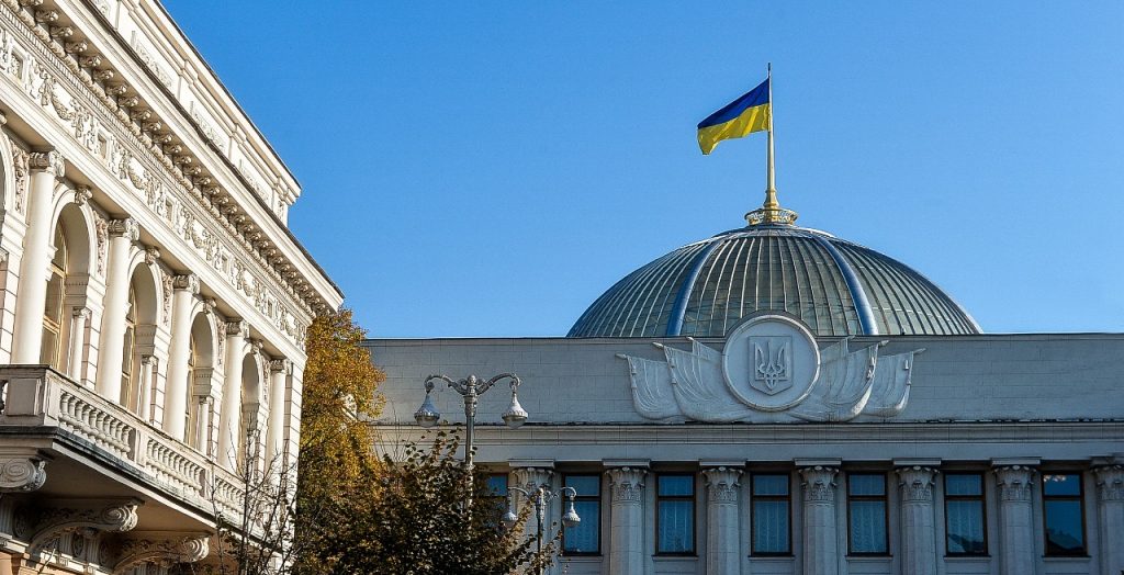 Для іноземців-волонтерів в Україні можуть скасувати візові вимоги на період воєнного стану