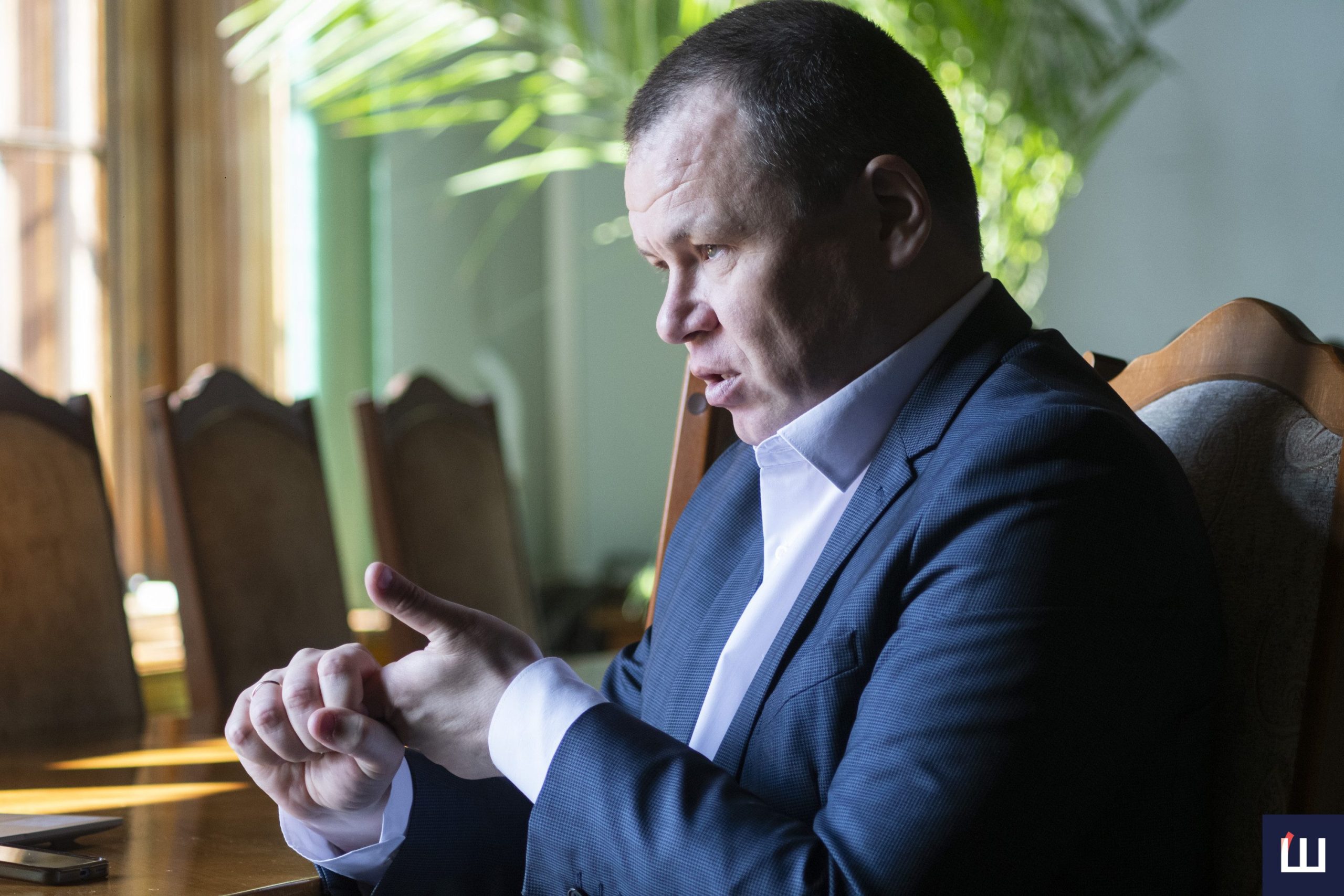 Руслан Білоскурський рік на посаді ректора Чернівецького національного університету імені Юрія Федьковича. До цього він працював викладачем та деканом економічного факультет