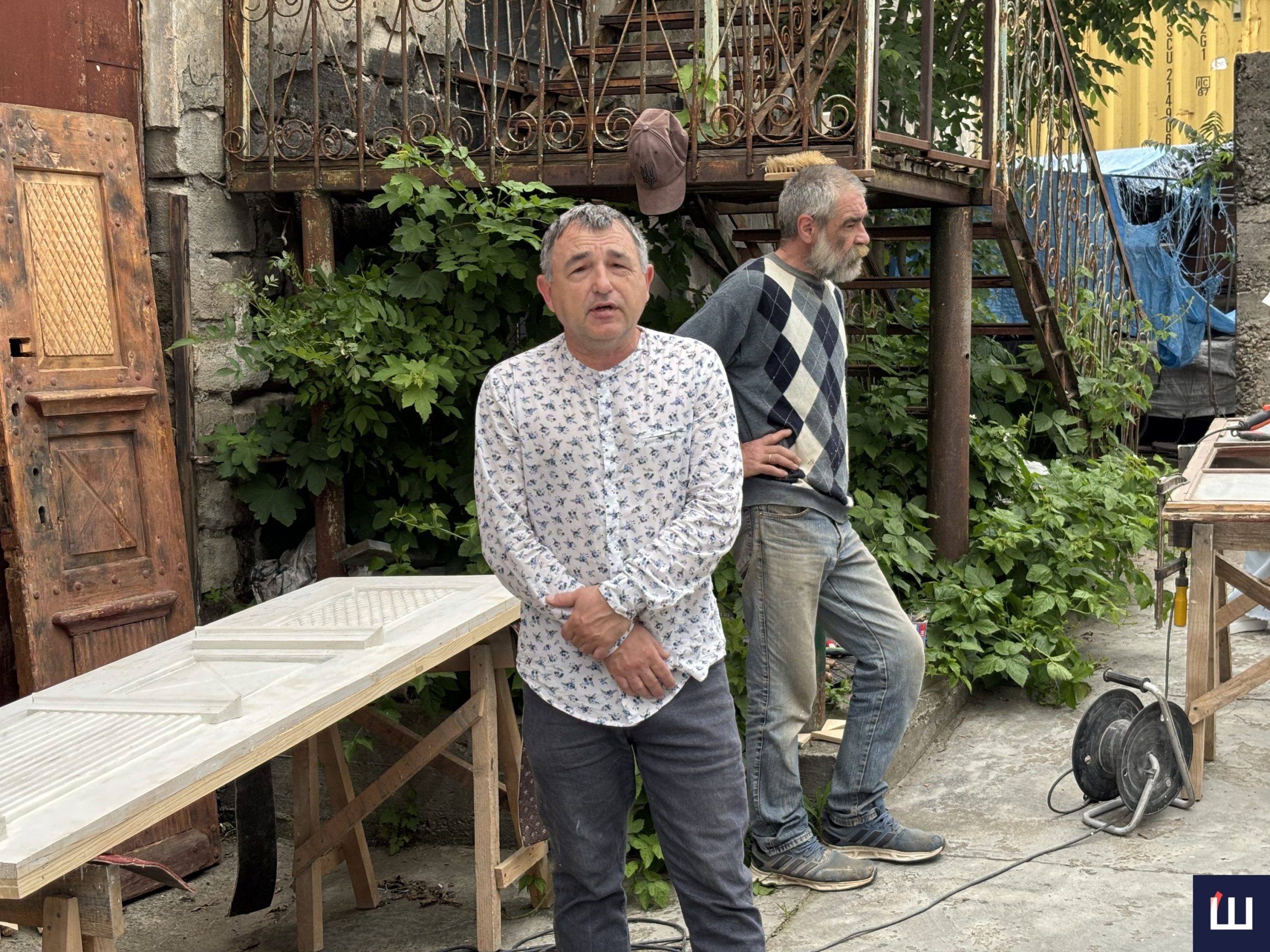 «Сьогодні мало говорять про реставрацію дверей»: у Чернівцях провели лекцію і майстер-клас. Фото