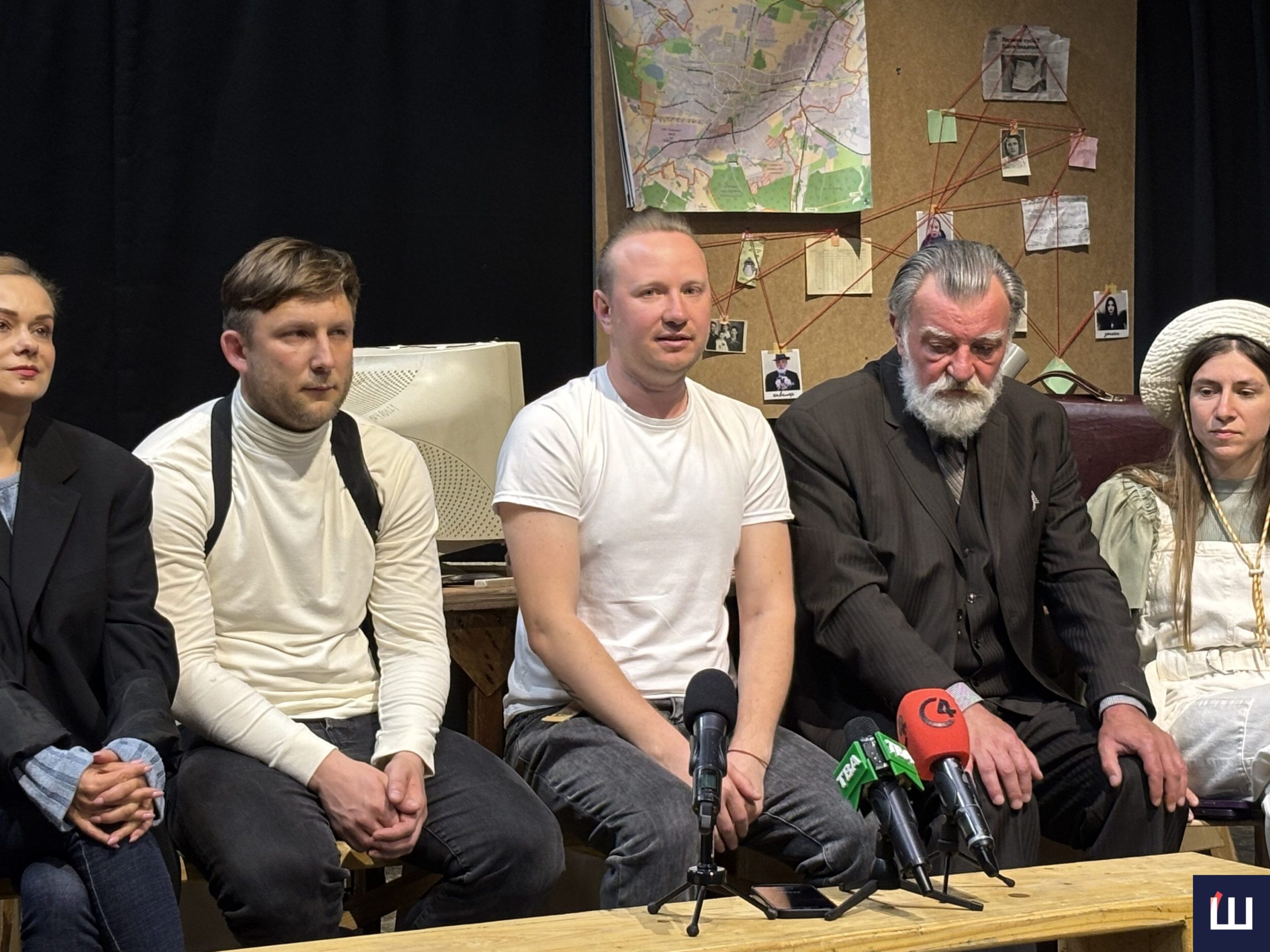«Велике безладдя, у якому час навести лад»: у Чернівцях проведуть прем’єру комедії «КОХАННЯ. КОПИ. КАятТЯ»