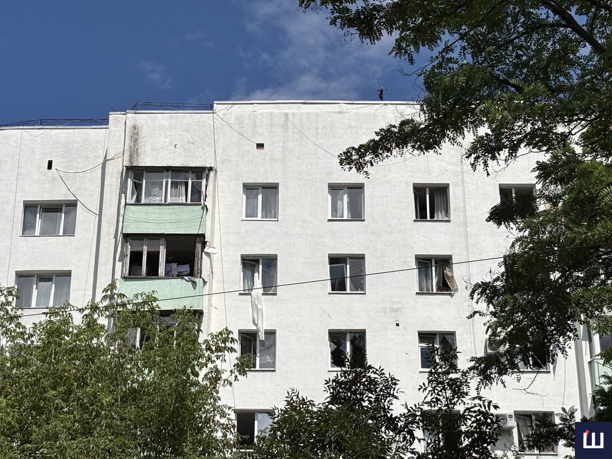 У Чернівцях, внаслідок російської атаки, зазнали пошкодження будинки на одній з вулиць
