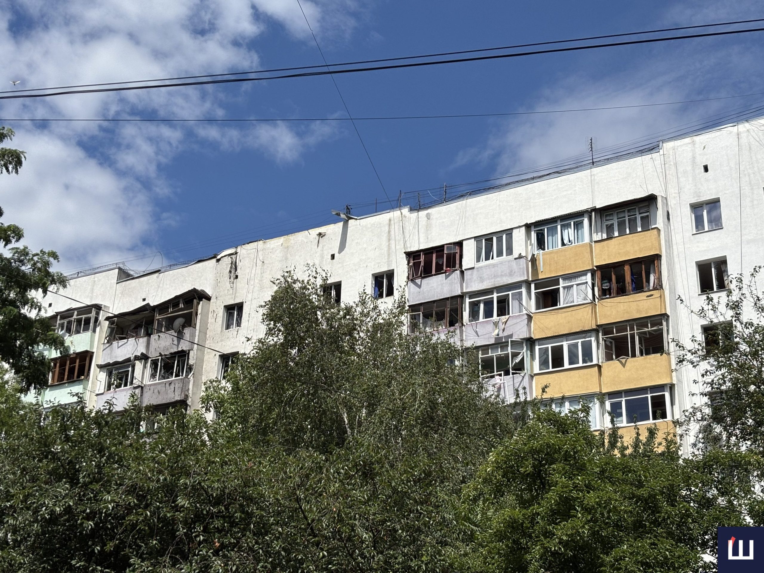 У Чернівцях, внаслідок російської атаки, зазнали пошкодження будинки на одній з вулиць