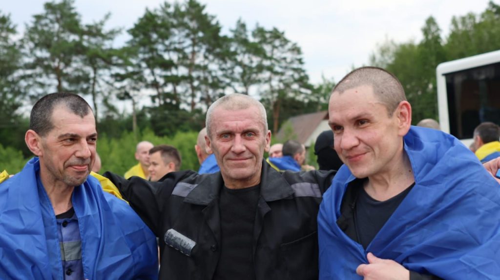 Відбувся черговий раунд обміну військовополоненими між Україною та рф