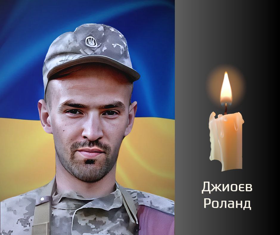 На Буковині останню шану віддають двом військовим, які загинули на війні з рф