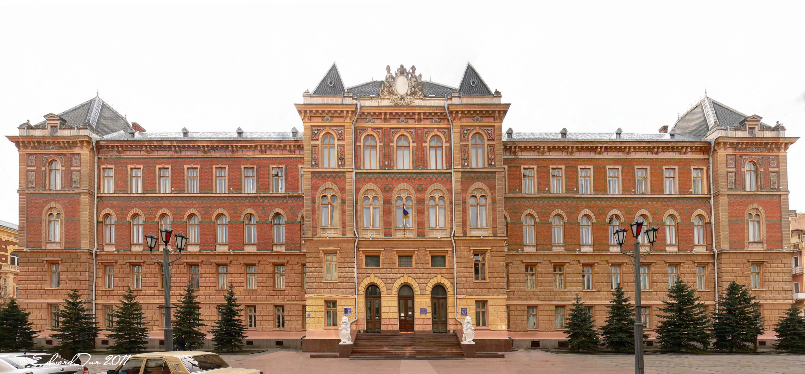 У Чернівецькій обласній раді нові депутати: що про них відомо