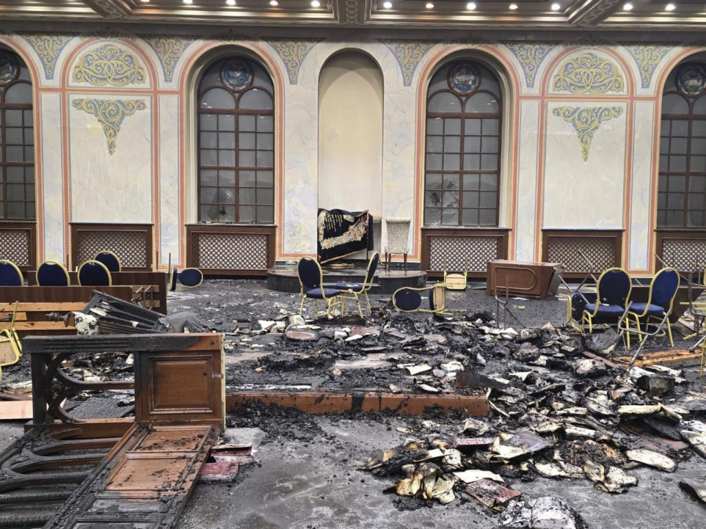 У Чернівцях підпалили історичну синагогу у Садгорі: зловмисника вже затримали