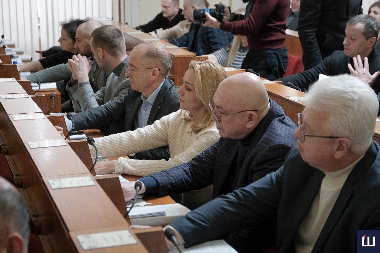 Призначення, перейменування, звернення та перше засідання з новим очільником ОВА: Чернівецька обласна рада зібралася на чергову сесію