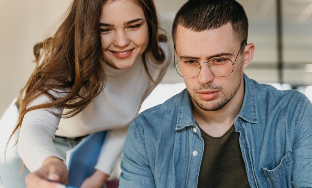 Буковинці можуть подати заявку на здобуття Премії Кабміну для молоді 