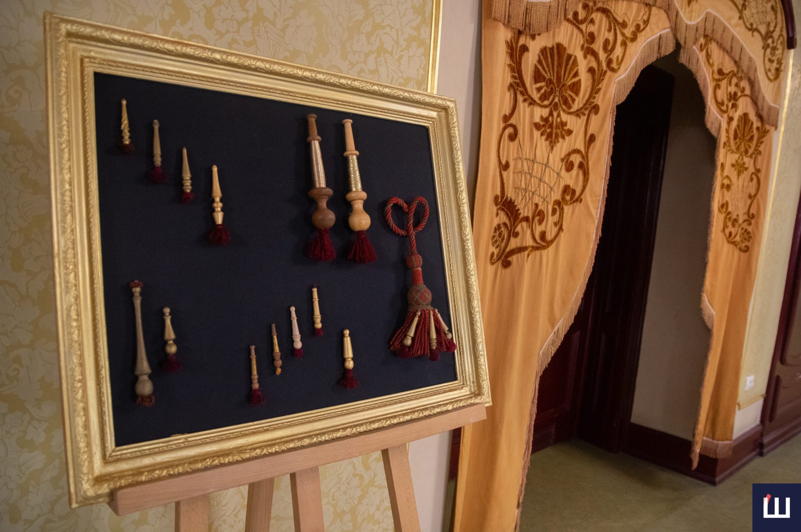 Сторічні плітки, артефакти минулого та новий погляд на Чернівеций театр: якою буде «Цікава екскурсія від директора театру»