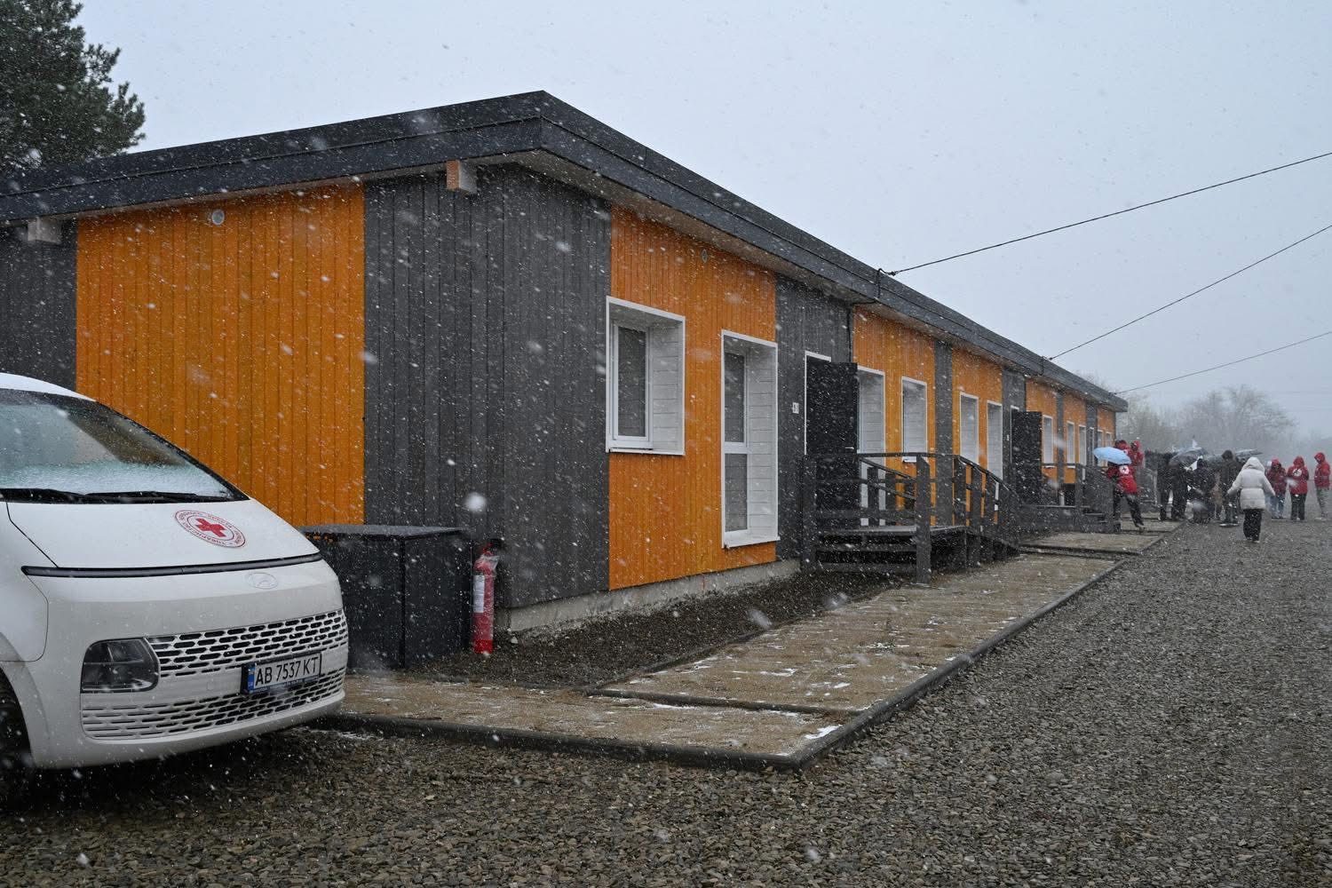 На Вижниччині відкрили модульне містечко для вимушених переселенців