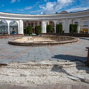 https://shpalta.media/2026/04/28/zabudova-na-misci-berizki-chomu-u-chernivcyax-vimagayut-obgovoren-proyektu-i-shho-pro-nogo-vidomo/