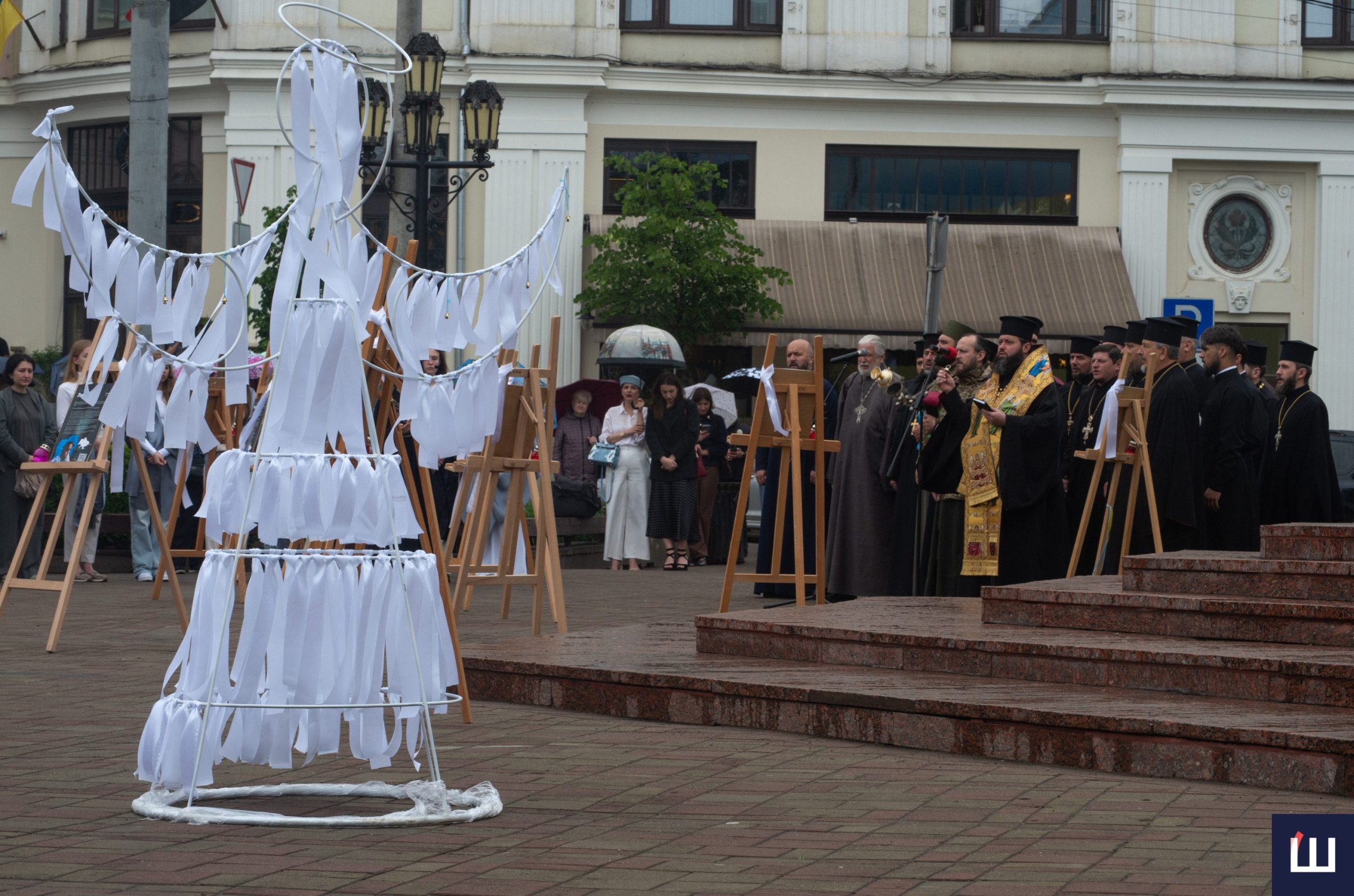 У Чернівцях вшанували пам'ять дітей, які загинули внаслідок збройної агресії рф проти України
