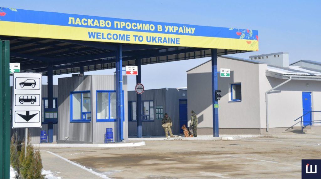 У Чернівецькій області під час повітряної тривоги пункти пропуску зупинятимуть роботу